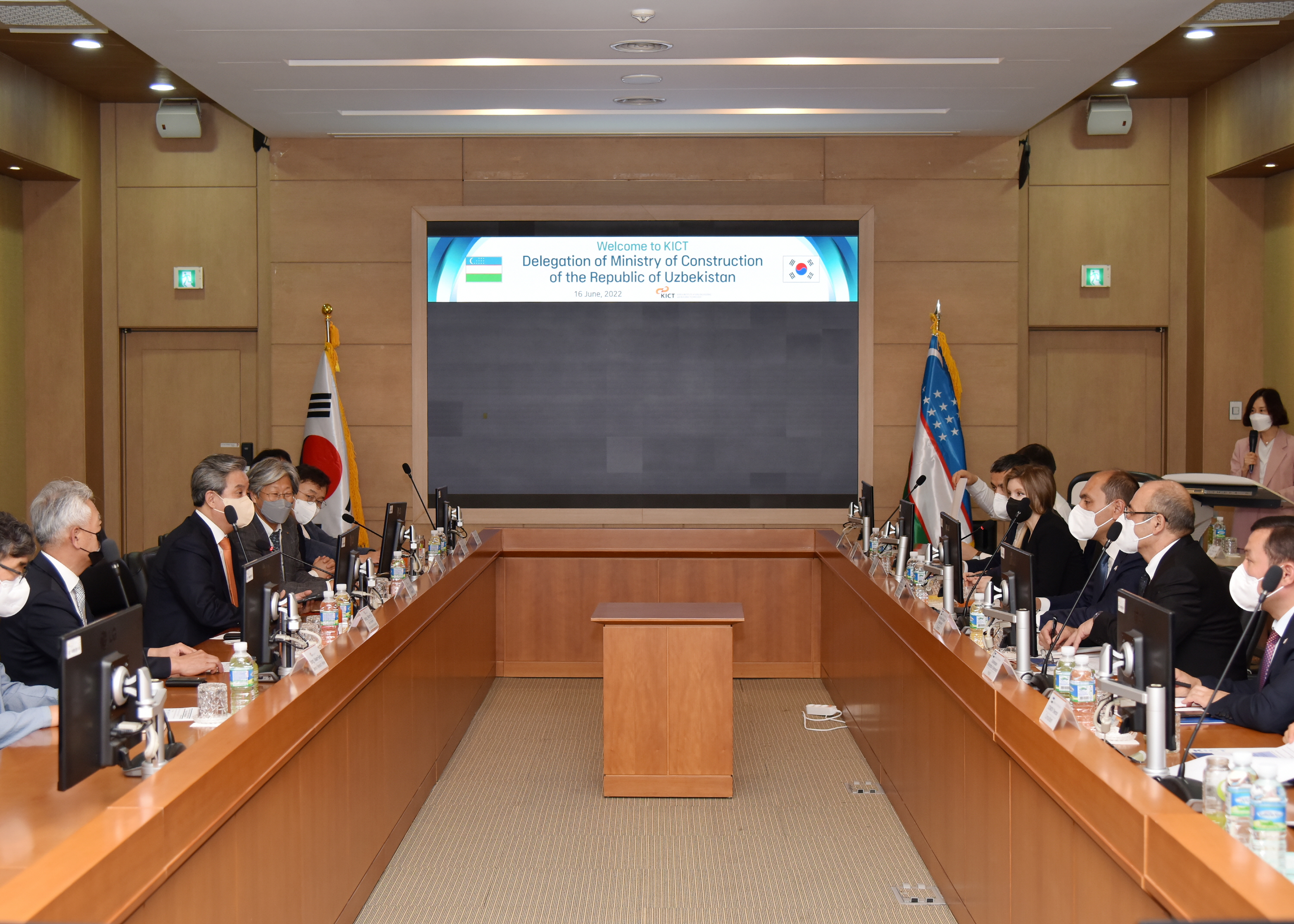 우즈베키스탄 건설부 대표단 1