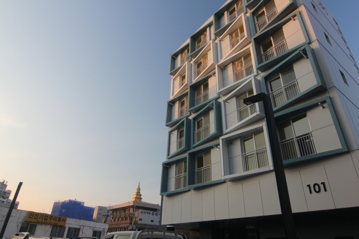 Korea’s first modular housing that can be built in a short time by assembling LEGO block-like units 