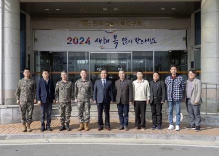 육군본부 공병실 관계자 방원